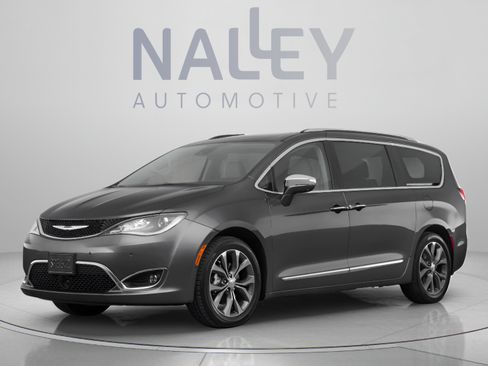 Used 2018 Chrysler Pacifica Touring-L FWD image 1