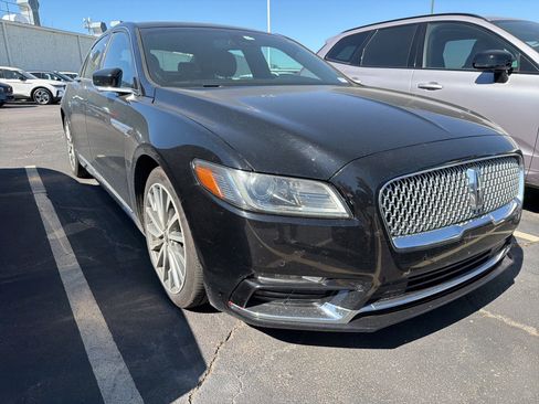 Used 2017 Lincoln Continental Select w/ Climate Package image 3