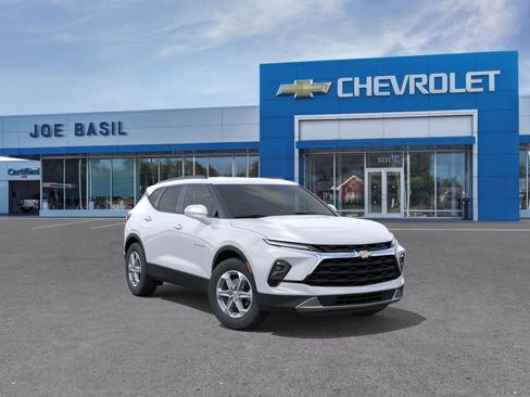 New 2026 Chevrolet Blazer LT w/ Convenience Package AWD/4WD image 1