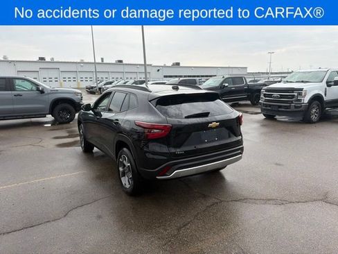 Used 2025 Chevrolet Trax LT FWD image 10