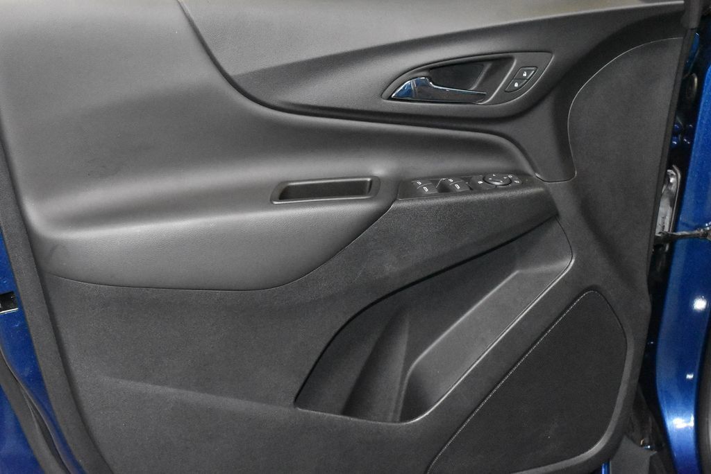 Used 2022 Chevrolet Equinox LT FWD image 4