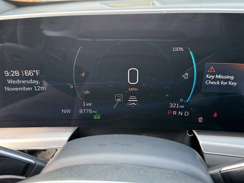 Used 2025 Cadillac Lyriq Luxury image 25