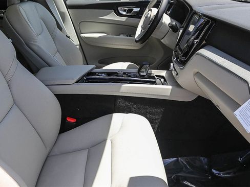 New 2025 Volvo XC60 T8 Plus w/ Protection Package Premier image 18