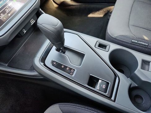 Certified 2024 Subaru Crosstrek 2.0i image 25