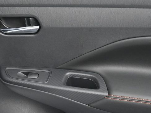 New 2025 Nissan Versa SR w/ Trunk Package FWD image 28