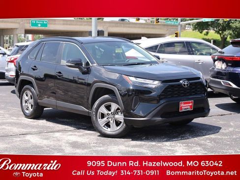 Used 2025 Toyota RAV4 XLE w/ Weather Package AWD/4WD image 1