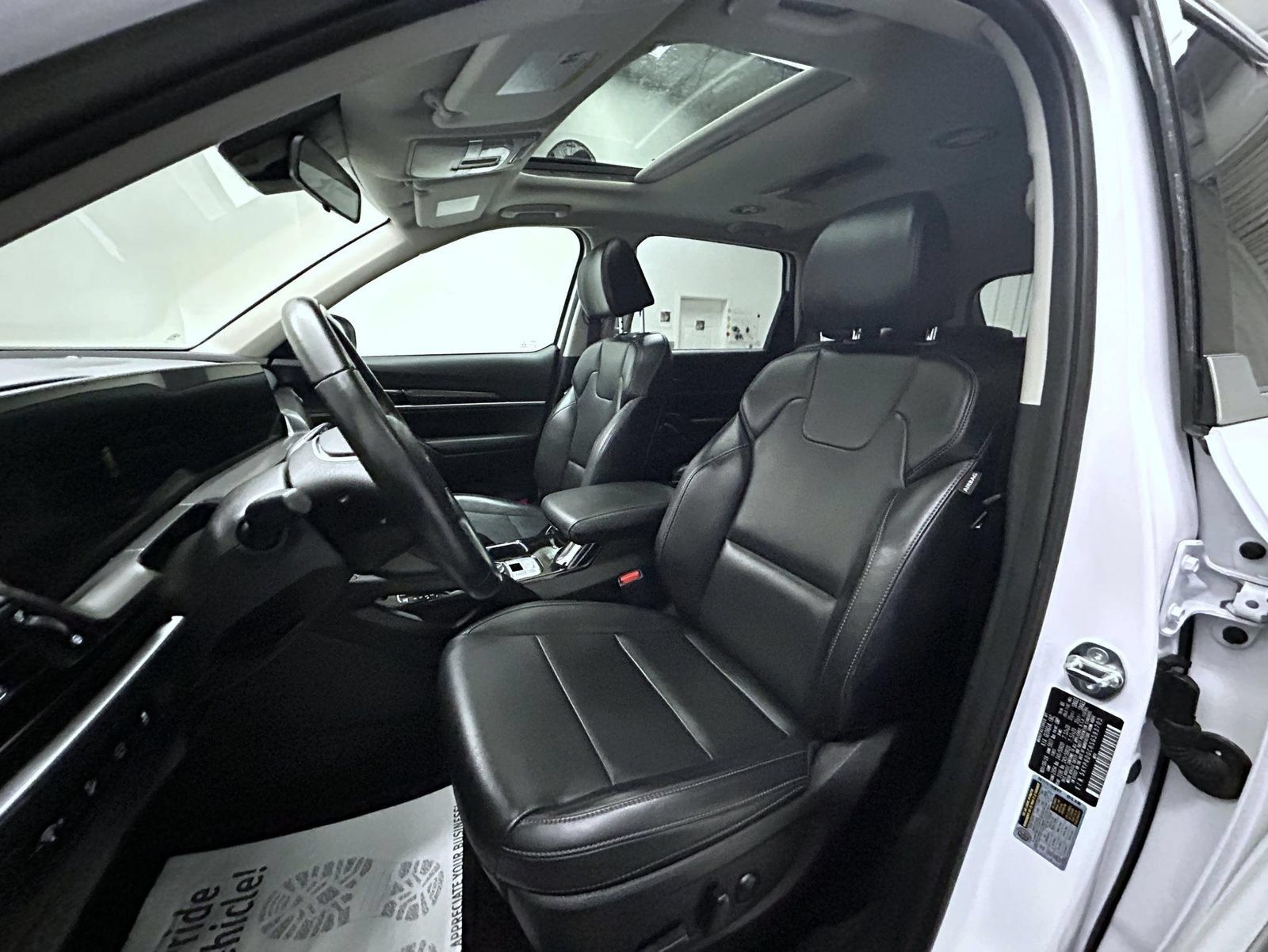 Used 2025 Kia Telluride S AWD/4WD image 10