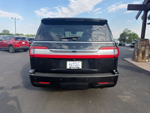 Used 2018 Lincoln Navigator Select AWD/4WD image 7