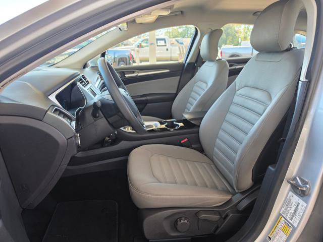 Used 2014 Ford Fusion S FWD image 9