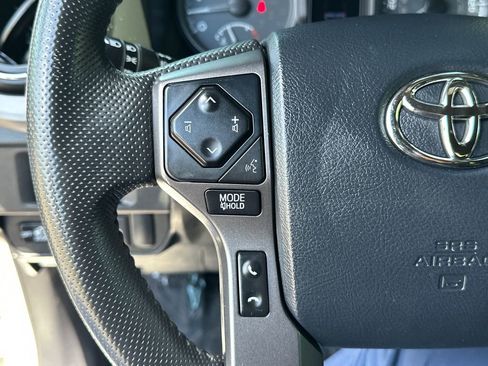 Used 2019 Toyota Tacoma TRD Off-Road AWD/4WD image 20