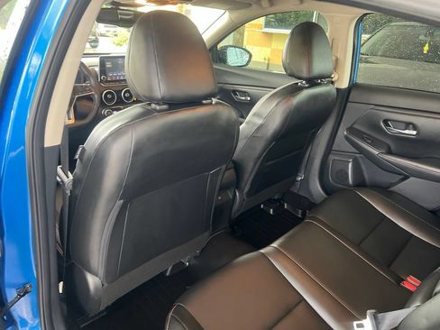 Used 2020 Nissan Sentra SR w/ Premium Package FWD image 9