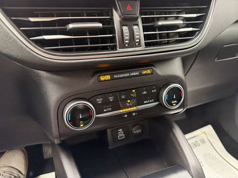 Used 2025 Ford Escape Active image 35
