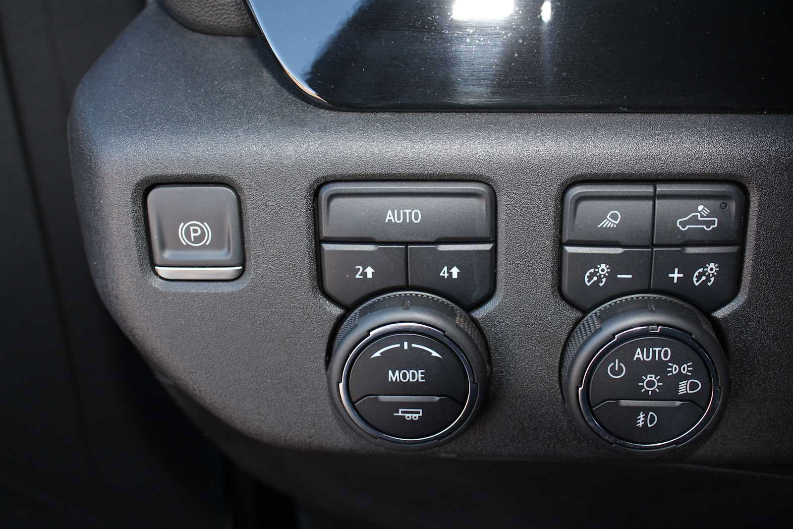 Used 2022 Chevrolet Silverado 1500 RST w/ Redline Edition AWD/4WD image 37