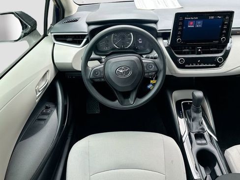 Used 2021 Toyota Corolla LE image 22
