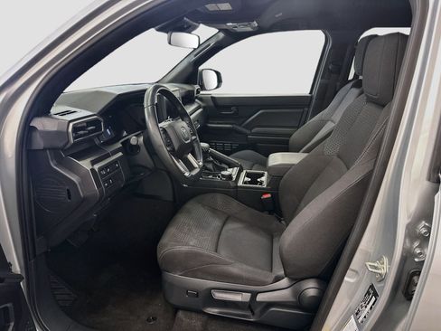 Used 2025 Toyota 4Runner SR5 AWD/4WD image 13