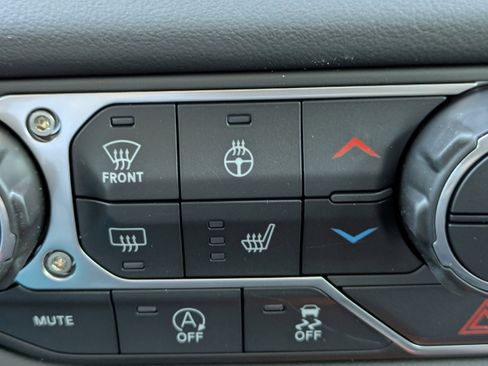 New 2026 Jeep Gladiator Sport AWD/4WD image 25