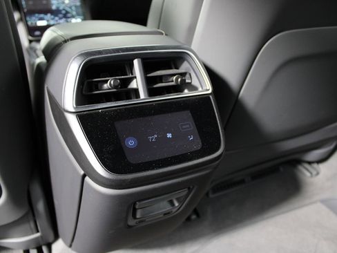 Used 2024 Lucid Air Touring image 30