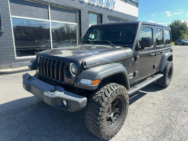 Used 2018 Jeep Wrangler Unlimited Sport S AWD/4WD image 3
