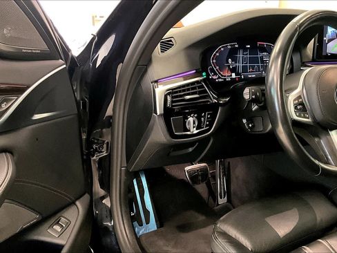 Used 2021 BMW 530i w/ M Sport Package RWD image 29