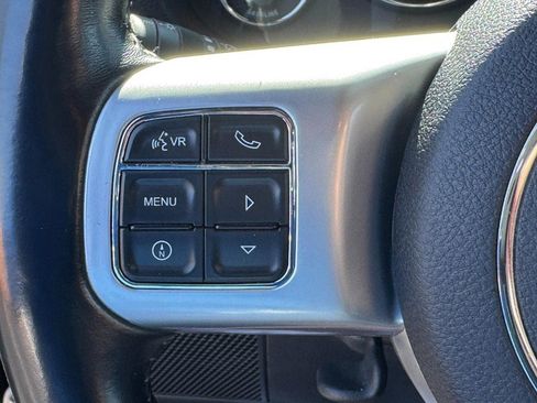 Used 2015 Jeep Wrangler Unlimited Rubicon AWD/4WD image 16