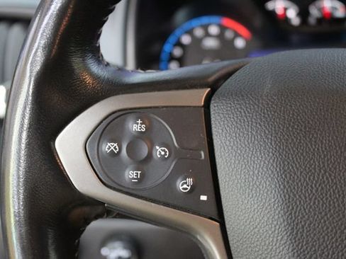 Used 2021 Chevrolet Colorado Z71 AWD/4WD image 16
