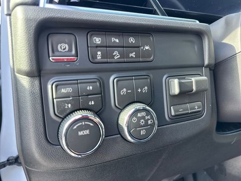 New 2026 Chevrolet Suburban Premier w/ Sun And Tow Package image 22