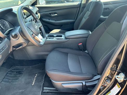 Used 2025 Nissan Sentra SV FWD image 23