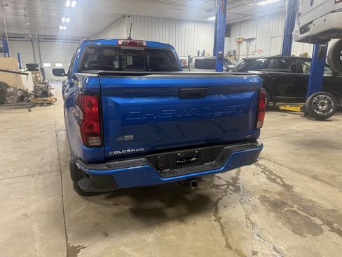 Used 2023 Chevrolet Colorado LT w/ LT Convenience Package II AWD/4WD image 2