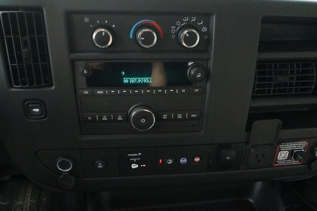 New 2026 GMC Savana 3500 Extended w/ Power Convenience Package RWD image 18