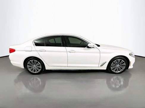 Used 2020 BMW 530i w/ Premium Package RWD image 4