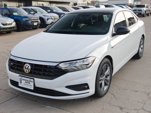 Used 2020 Volkswagen Jetta R-Line w/ R-Line Cold Weather Package image 2