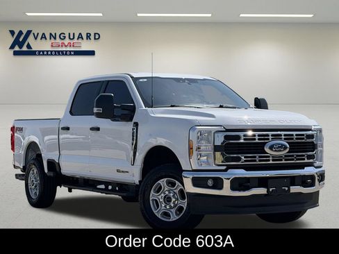 Used 2025 Ford F250 XLT w/ FX4 Off-Road Package AWD/4WD image 2