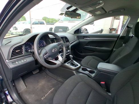 Used 2020 Hyundai Elantra SE w/ Cargo Package (C1) FWD image 8