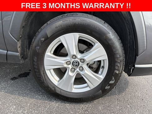 Used 2020 Toyota RAV4 XLE AWD/4WD image 10