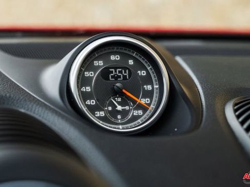 Used 2018 Porsche 718 Cayman RWD image 15