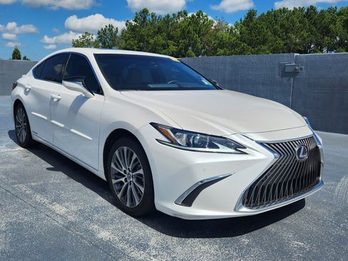 Used 2020 Lexus ES 300h w/ Premium Package FWD image 7