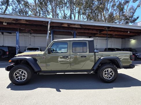 New 2026 Jeep Gladiator Rubicon AWD/4WD image 2