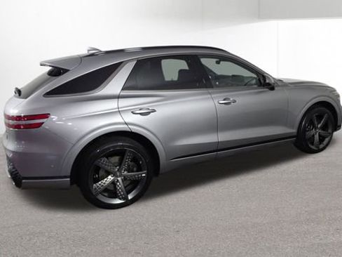 Used 2023 Genesis GV70 2.5T w/ Sport Prestige Package image 11