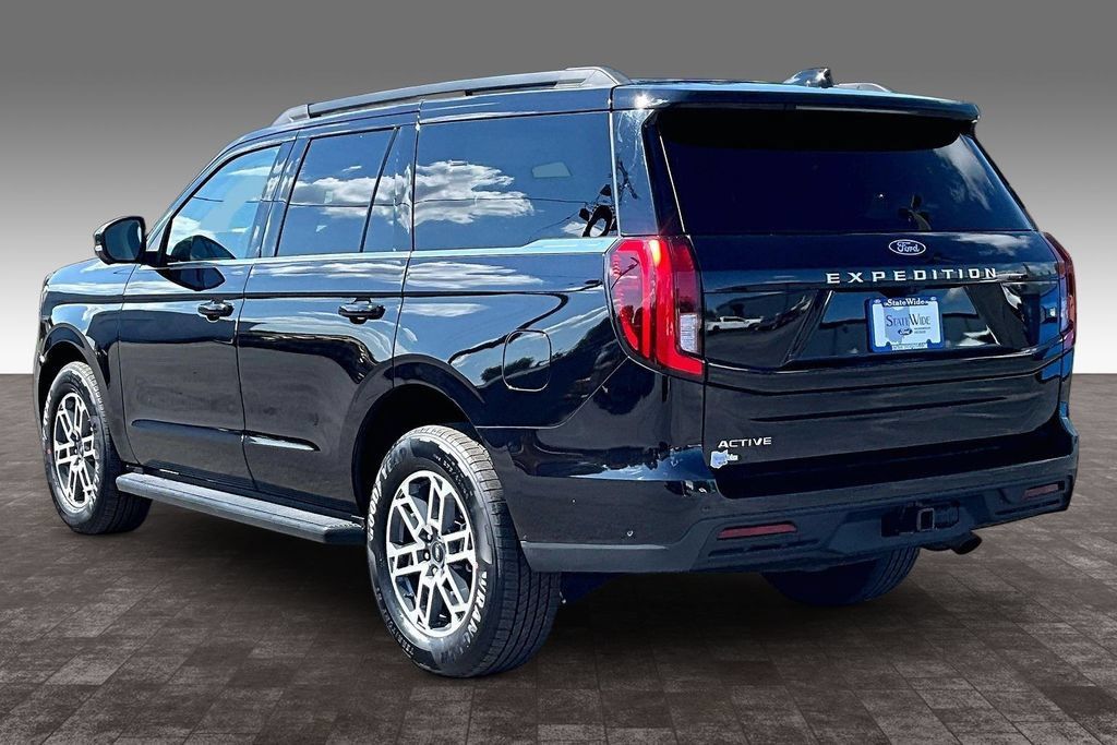 Used 2025 Ford Expedition Active RWD image 26