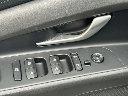 Used 2024 Hyundai Elantra SEL image 22