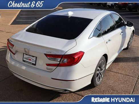 Used 2019 Honda Accord Touring image 6