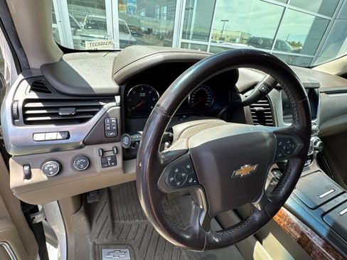 Used 2018 Chevrolet Suburban Premier AWD/4WD image 15
