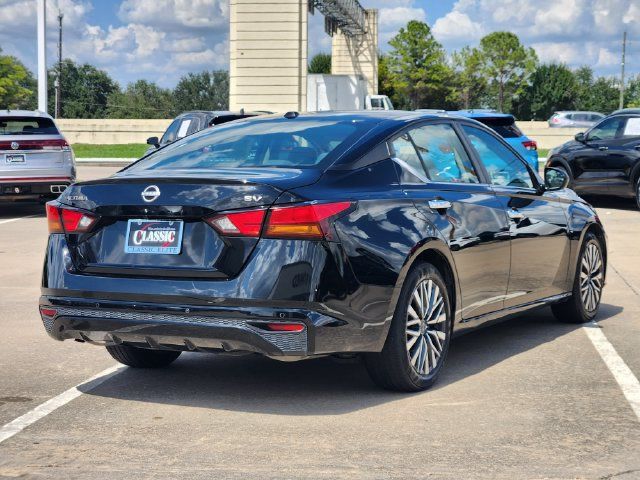 Used 2024 Nissan Altima 2.5 SV FWD image 7