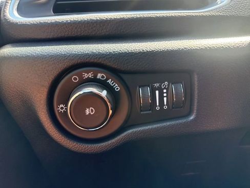 Certified 2026 Chrysler Pacifica Pinnacle FWD image 14