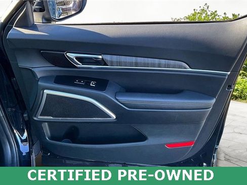 Used 2023 Kia Telluride EX w/ EX Captain's Chair Package image 23