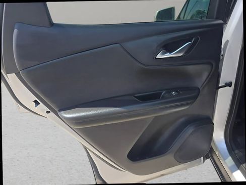 Used 2020 Chevrolet Blazer LT image 11