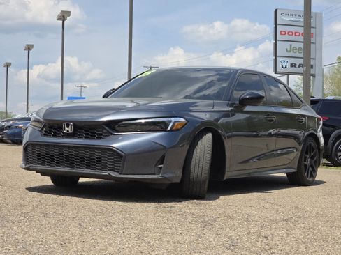 Used 2025 Honda Civic Sport image 11