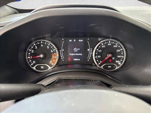 Used 2023 Jeep Renegade Latitude image 10