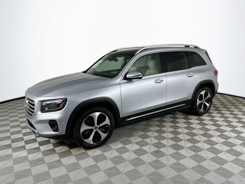 New 2026 Mercedes-Benz GLB 250 image 3
