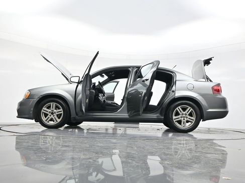 Used 2012 Dodge Avenger SXT image 54